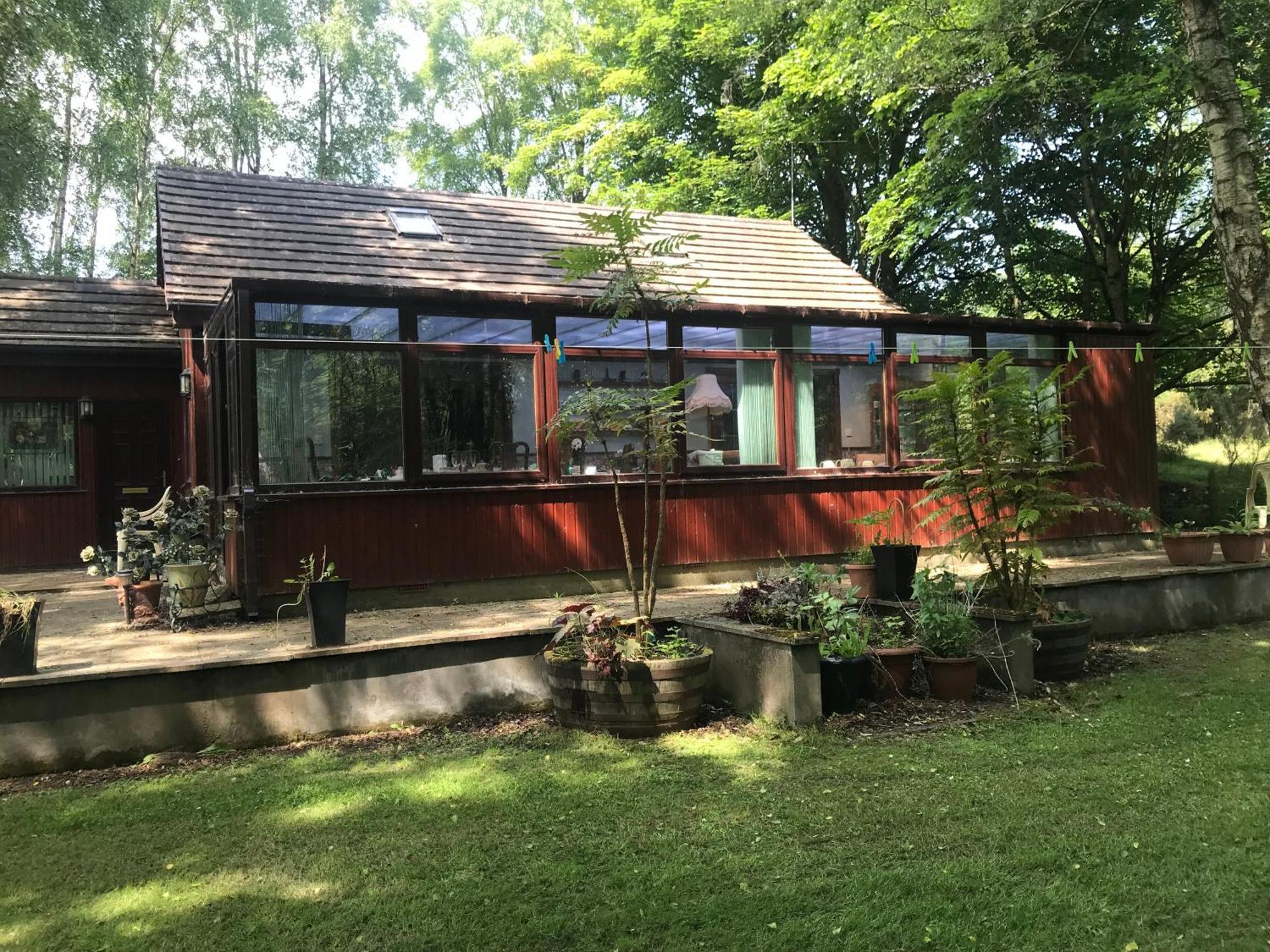 Pine Chalet Muir of Ord Exterior photo